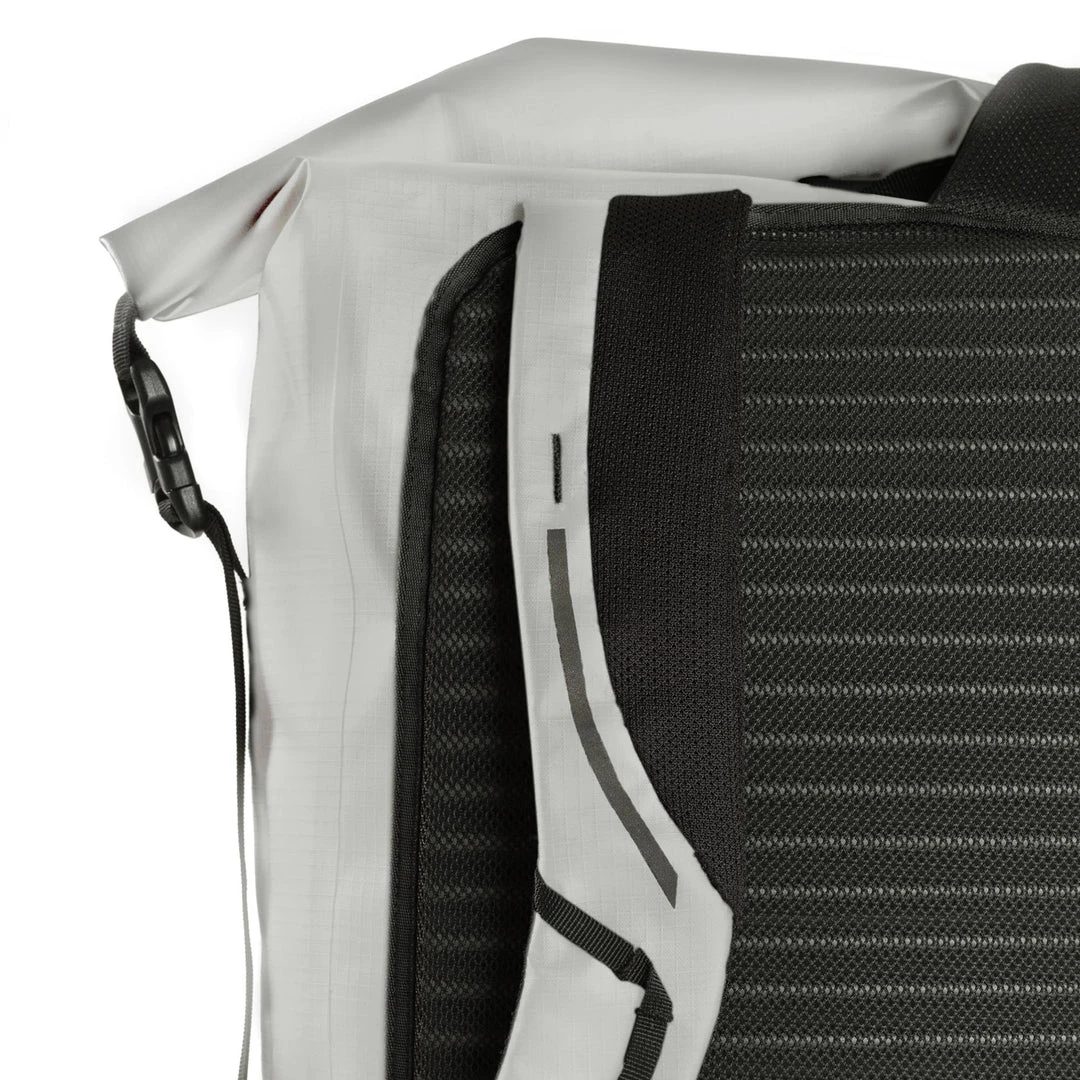 Silva 360° Orbit 25l (Grey) 4 Silva 360° Orbit 25l (Grey)